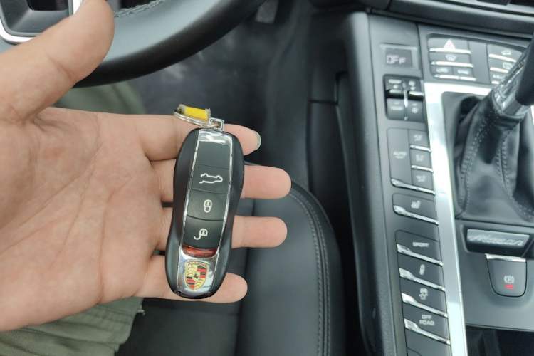 Used Porsche Macan 2018 Macan 2.0T Vehicle Key