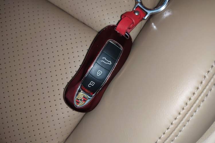 Used Porsche Macan 2018 Macan 2.0T Vehicle Key
