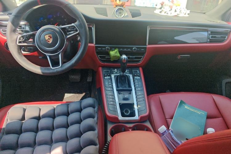 Used Porsche Macan 2018 Macan 2.0T Center Console