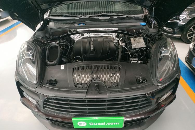 Used Porsche Macan 2018 Macan 2.0T Engine Bay