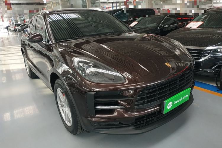 Used Porsche Macan 2018 Macan 2.0T Front Right 45 Deg