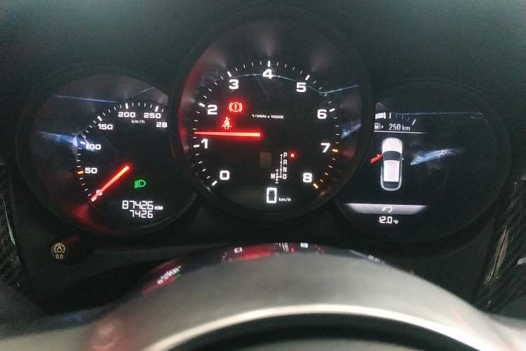 Used Porsche Macan 2018 Macan 2.0T Instrument Cluster