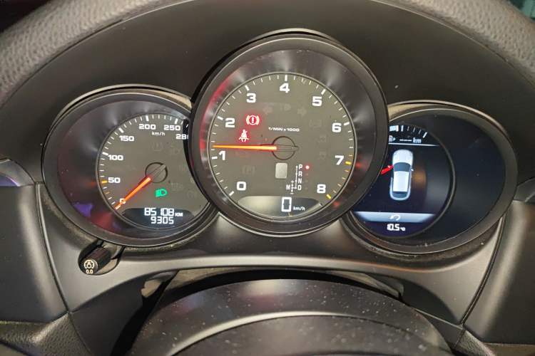 Used Porsche Macan 2018 Macan 2.0T Instrument Cluster