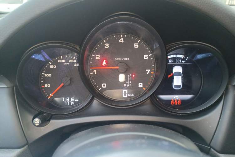Used Porsche Macan 2018 Macan 2.0T Instrument Cluster