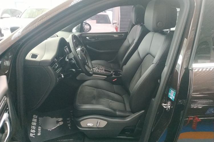 Used Porsche Macan 2018 Macan 2.0T Left Front Seat