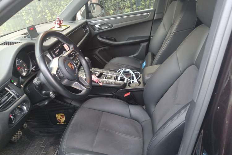 Used Porsche Macan 2018 Macan 2.0T Left Front Seat