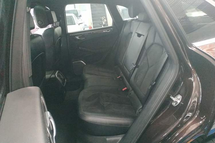 Used Porsche Macan 2018 Macan 2.0T Left Rear Seat