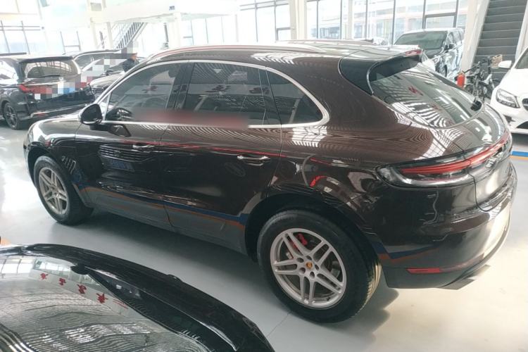 Used Porsche Macan 2018 Macan 2.0T Left Side