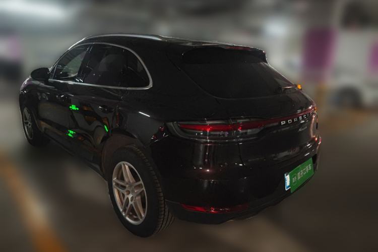 Used Porsche Macan 2018 Macan 2.0T Rear Left 45 Deg