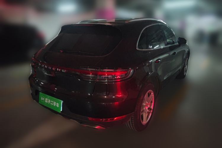 Used Porsche Macan 2018 Macan 2.0T Rear Right 45 Deg