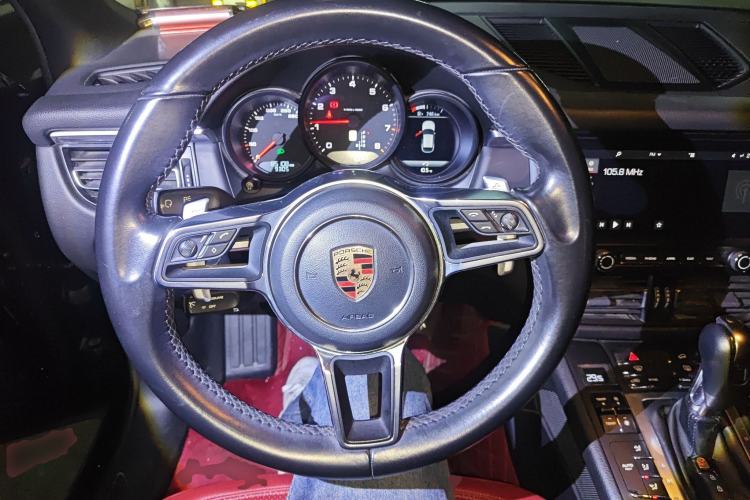 Used Porsche Macan 2018 Macan 2.0T Steering Wheel