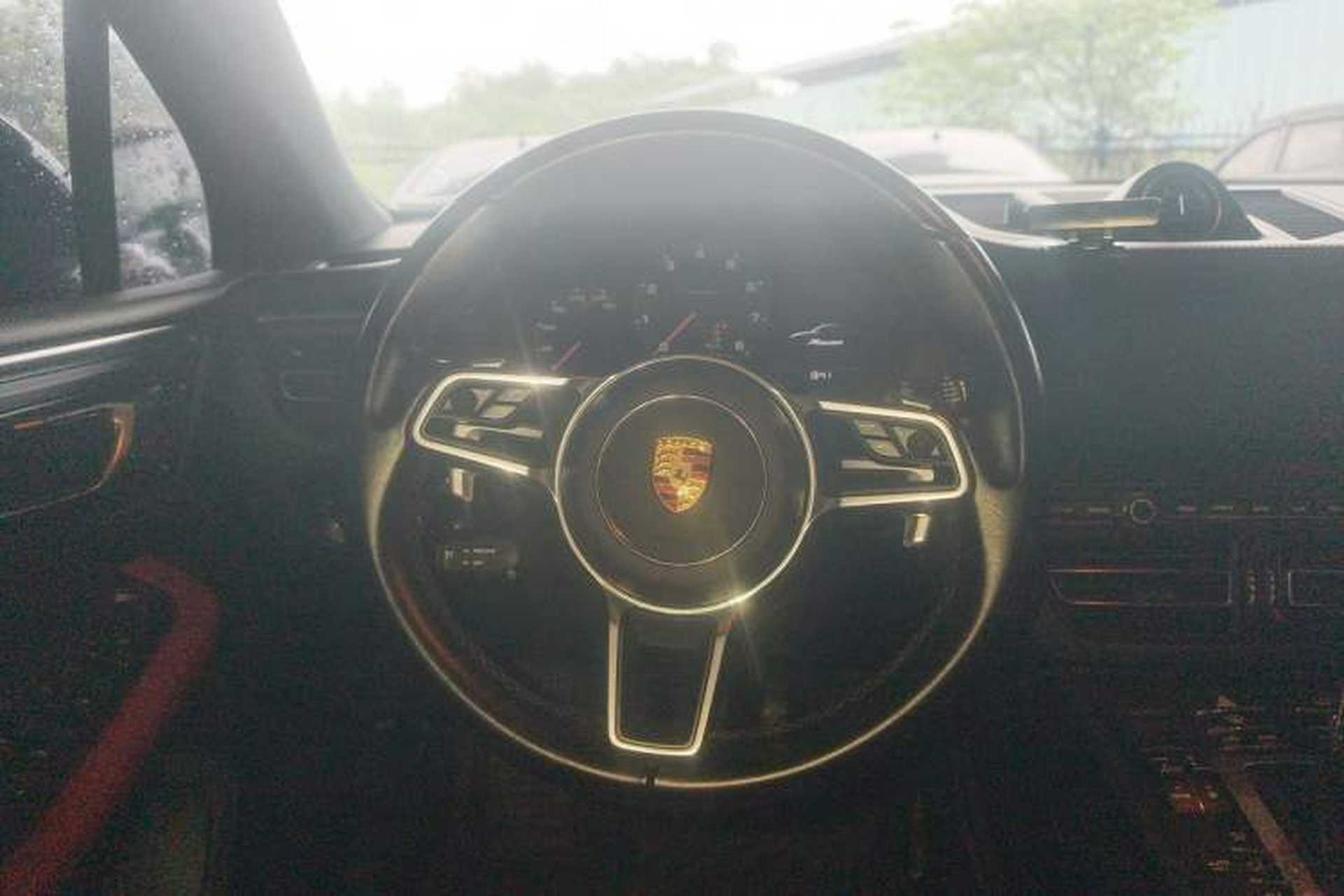 Used Porsche Macan 2018 Macan 2.0T Steering Wheel