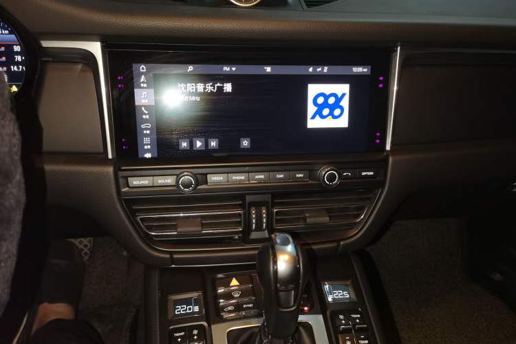 Used Porsche Macan 2018 Macan 2.0T Audio And AC Panel
