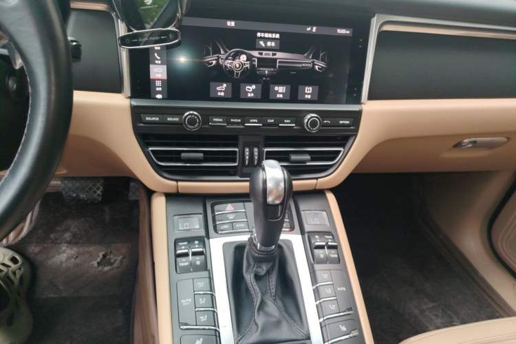 Used Porsche Macan 2018 Macan 2.0T Audio And AC Panel