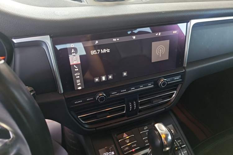 Used Porsche Macan 2018 Macan 2.0T Audio And AC Panel
