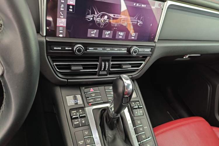 Used Porsche Macan 2018 Macan 2.0T Audio And AC Panel