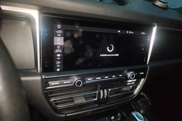 Used Porsche Macan 2018 Macan 2.0T Audio And AC Panel