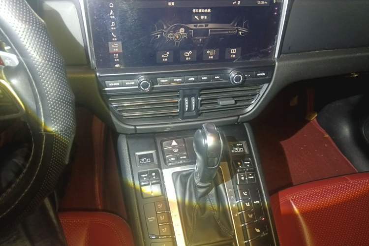 Used Porsche Macan 2018 Macan 2.0T Audio And AC Panel