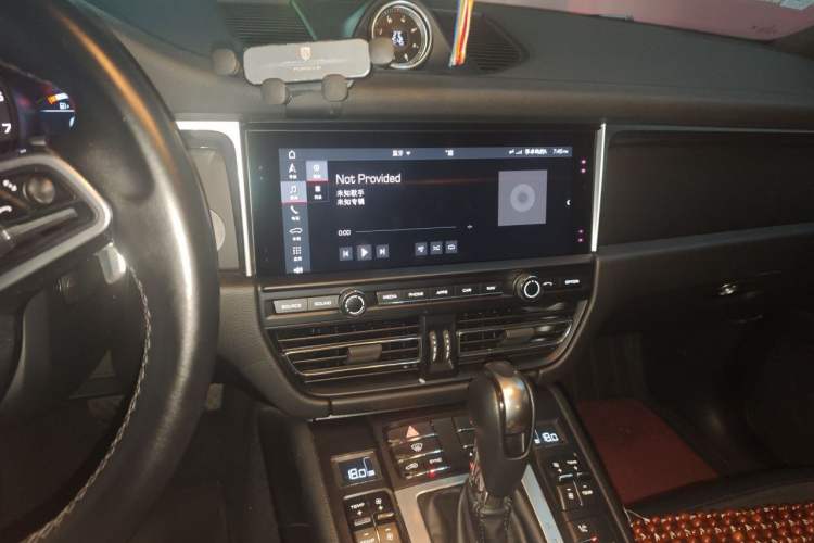 Used Porsche Macan 2018 Macan 2.0T Audio And AC Panel