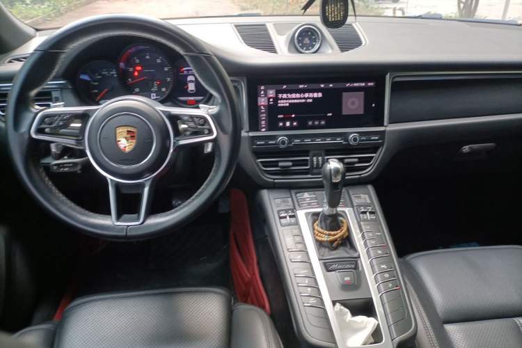 Used Porsche Macan 2018 Macan 2.0T Center Console