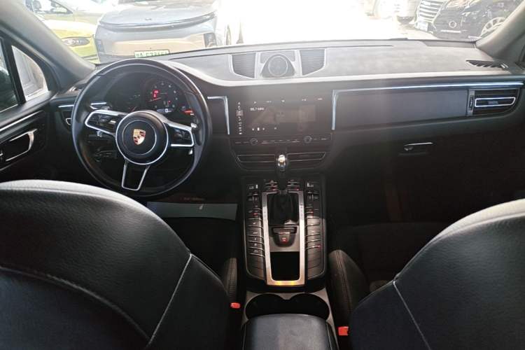 Used Porsche Macan 2018 Macan 2.0T Center Console