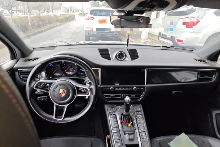 Used Porsche Macan 2018 Macan 2.0T Center Console