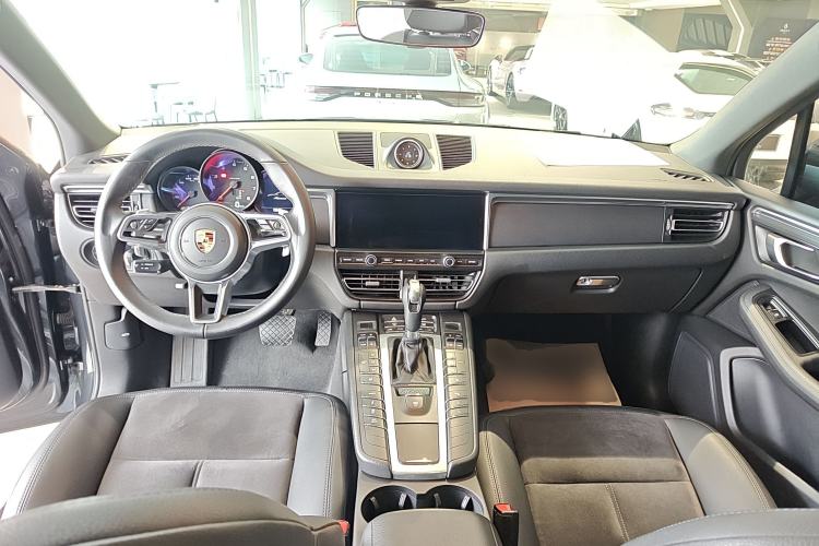 Used Porsche Macan 2018 Macan 2.0T Center Console