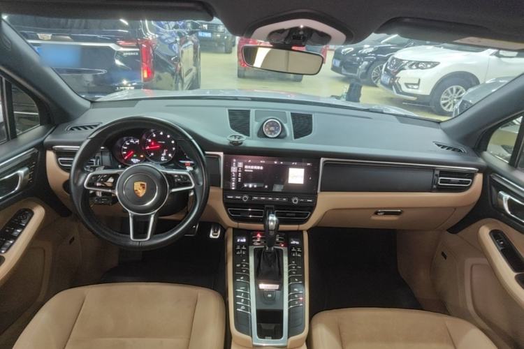 Used Porsche Macan 2018 Macan 2.0T Center Console