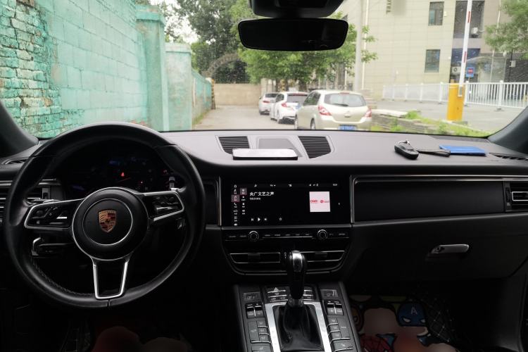 Used Porsche Macan 2018 Macan 2.0T Center Console