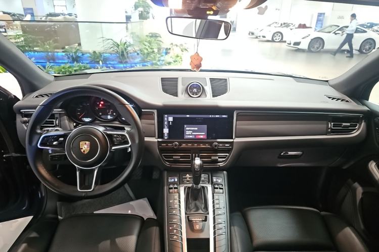 Used Porsche Macan 2018 Macan 2.0T Center Console