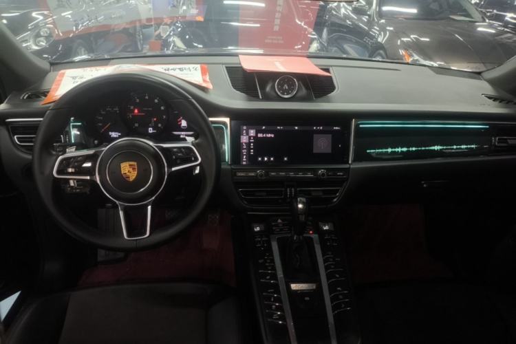 Used Porsche Macan 2018 Macan 2.0T Center Console