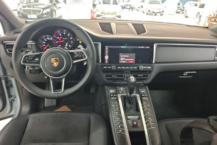 Used Porsche Macan 2018 Macan 2.0T Center Console