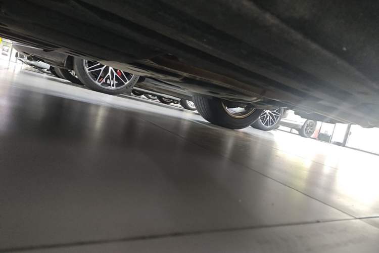 Used Porsche Macan 2018 Macan 2.0T Chassis Rear Left