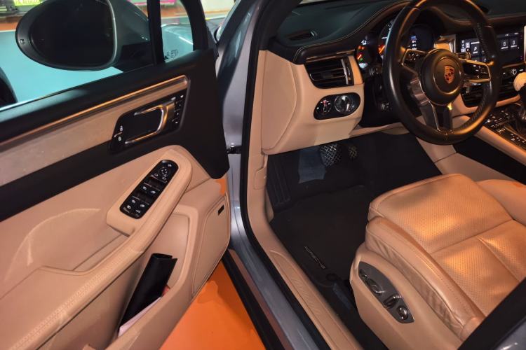 Used Porsche Macan 2018 Macan 2.0T Driver Seat