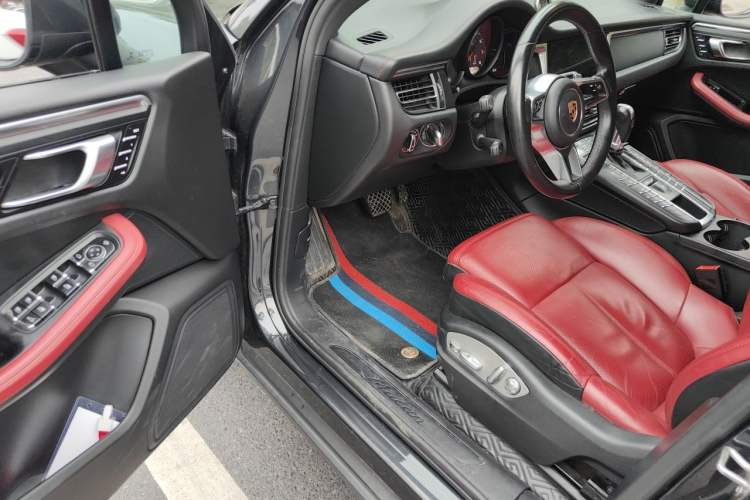 Used Porsche Macan 2018 Macan 2.0T Driver Seat