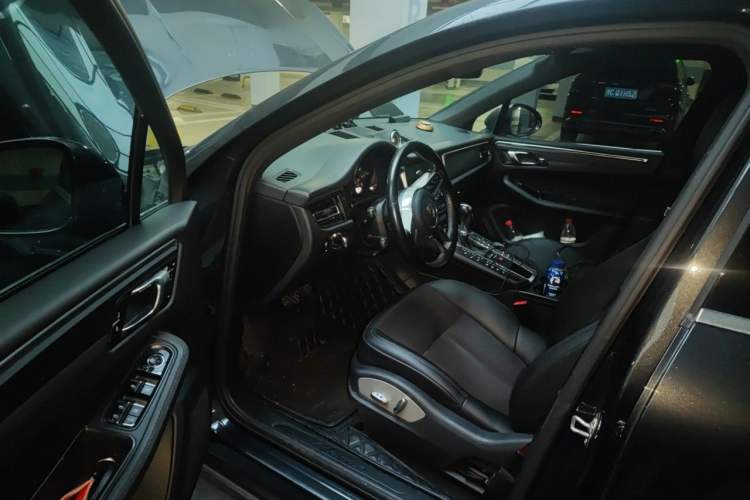 Used Porsche Macan 2018 Macan 2.0T Driver Seat