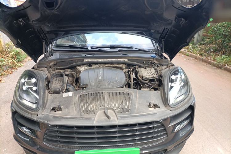 Used Porsche Macan 2018 Macan 2.0T Engine Bay