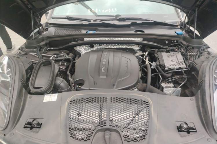 Used Porsche Macan 2018 Macan 2.0T Engine Bay