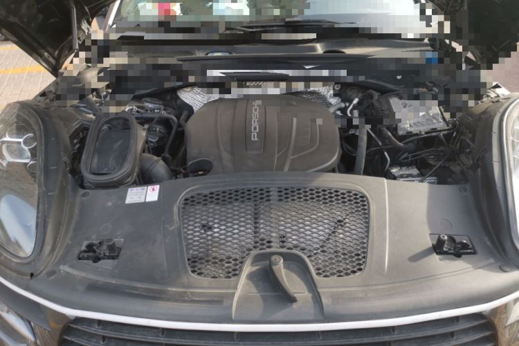 Used Porsche Macan 2018 Macan 2.0T Engine Bay