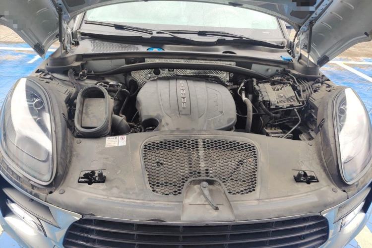 Used Porsche Macan 2018 Macan 2.0T Engine Bay
