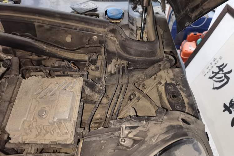 Used Porsche Macan 2018 Macan 2.0T Engine Bay Left
