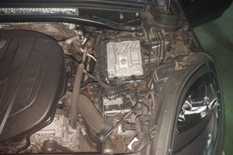 Used Porsche Macan 2018 Macan 2.0T Engine Bay Left