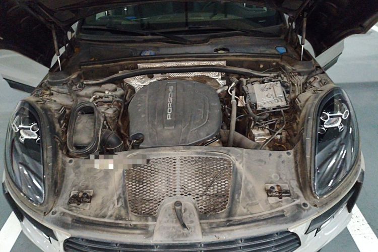 Used Porsche Macan 2018 Macan 2.0T Engine Bay