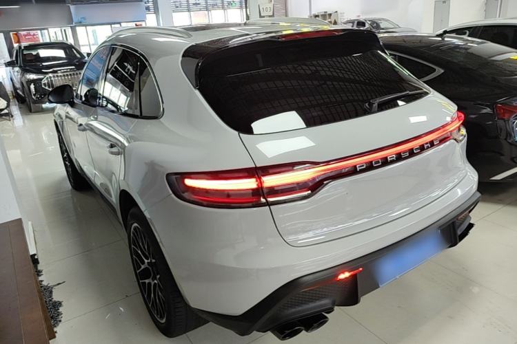 Used Porsche Macan 2018 Macan 2.0T Exterior 2