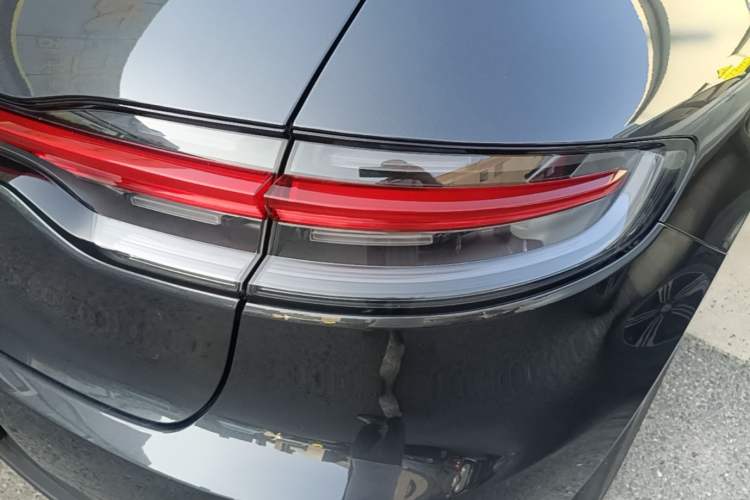 Used Porsche Macan 2018 Macan 2.0T Exterior 3