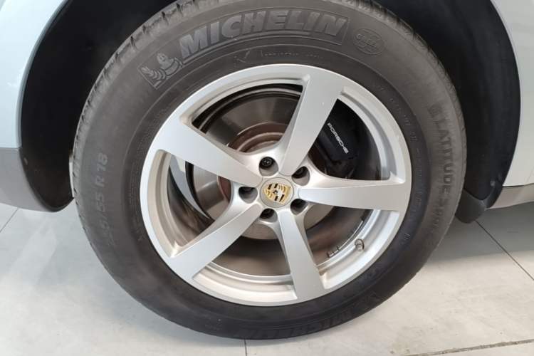 Used Porsche Macan 2018 Macan 2.0T Exterior 5