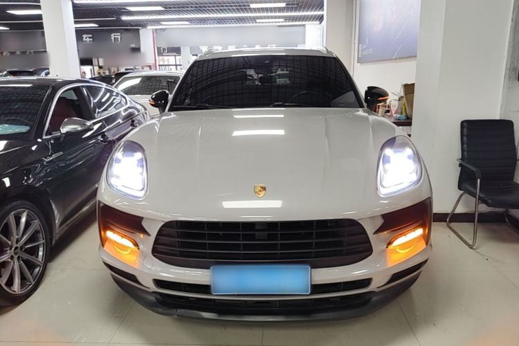Used Porsche Macan 2018 Macan 2.0T Front
