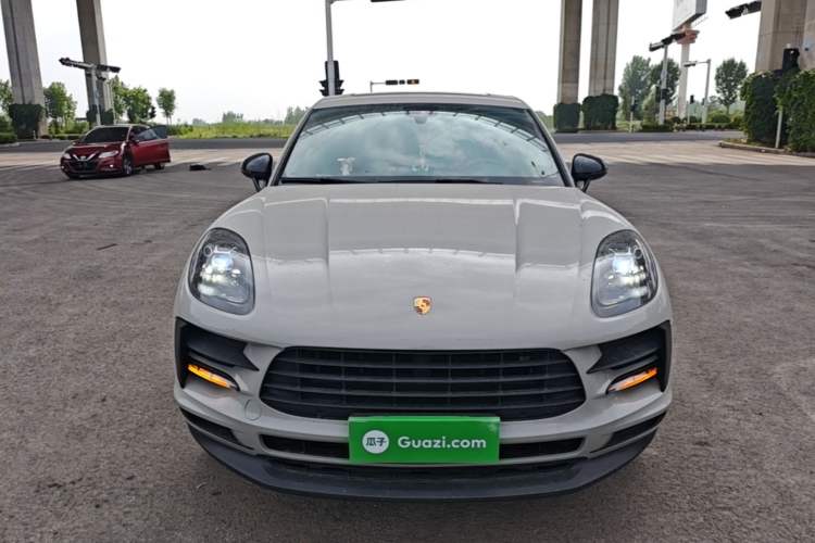 Used Porsche Macan 2018 Macan 2.0T Front