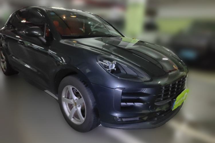 Used Porsche Macan 2018 Macan 2.0T Front Right 45 Deg
