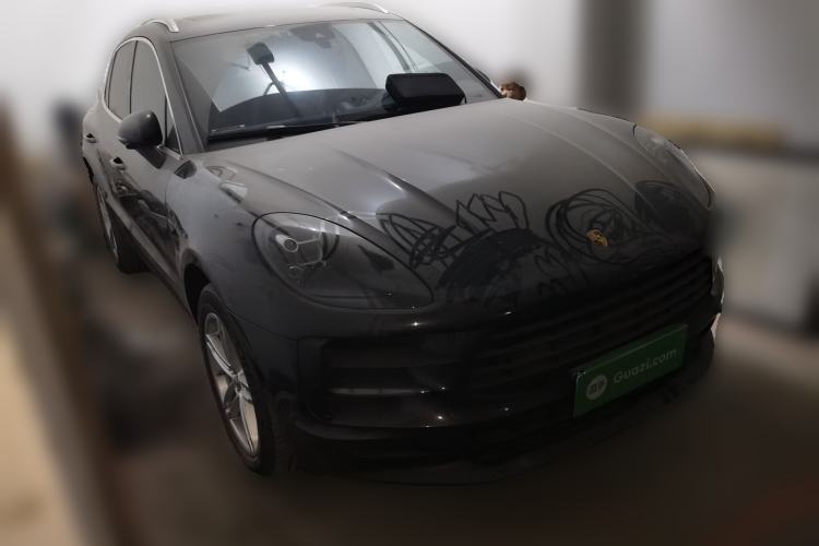 Used Porsche Macan 2018 Macan 2.0T Front Right 45 Deg
